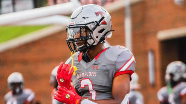 Five-star 2023 cornerback Tony Mitchell